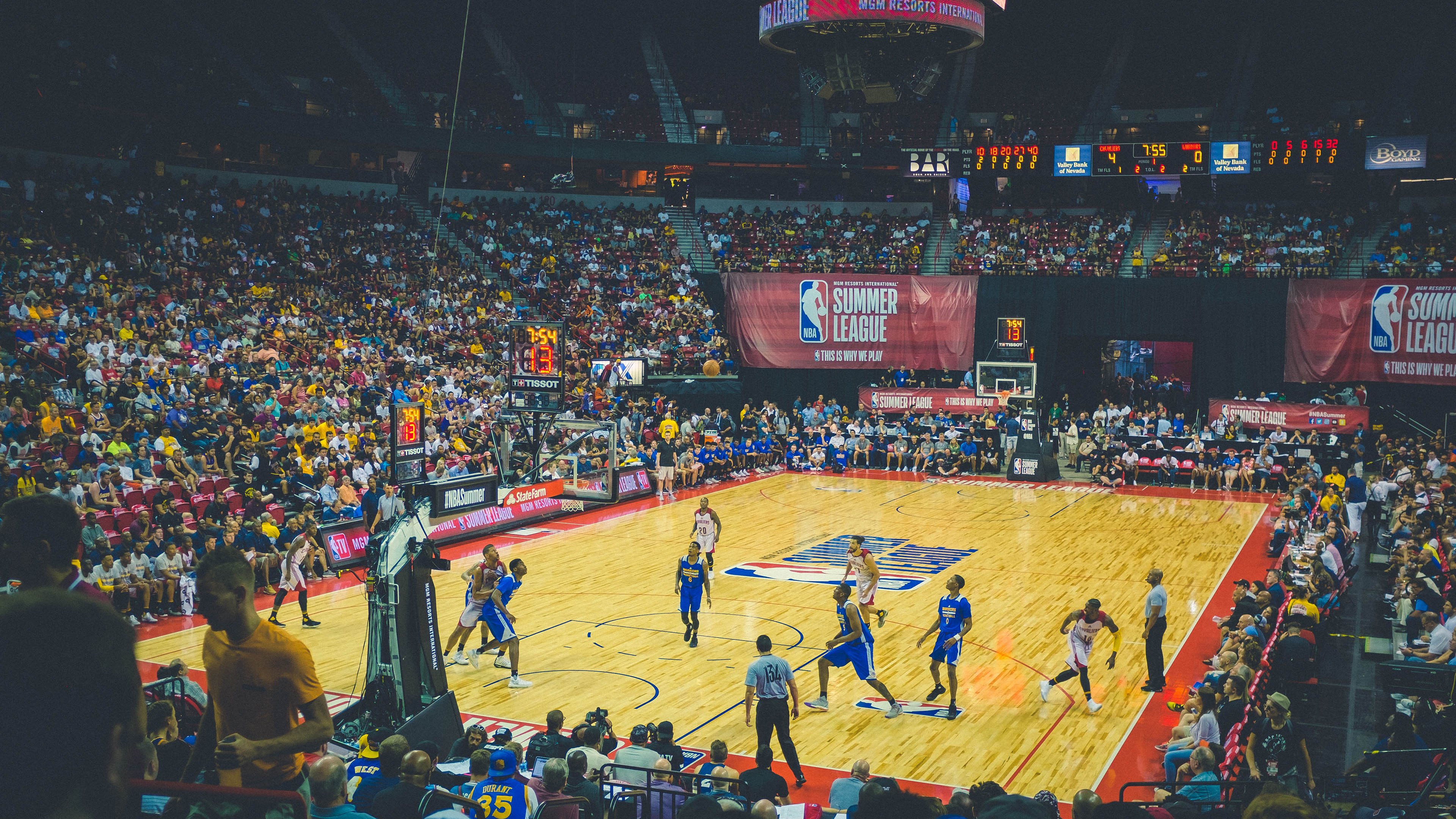 九游体育官方网站-_勇士战术升级，赢得关键比赛_，勇士 战术